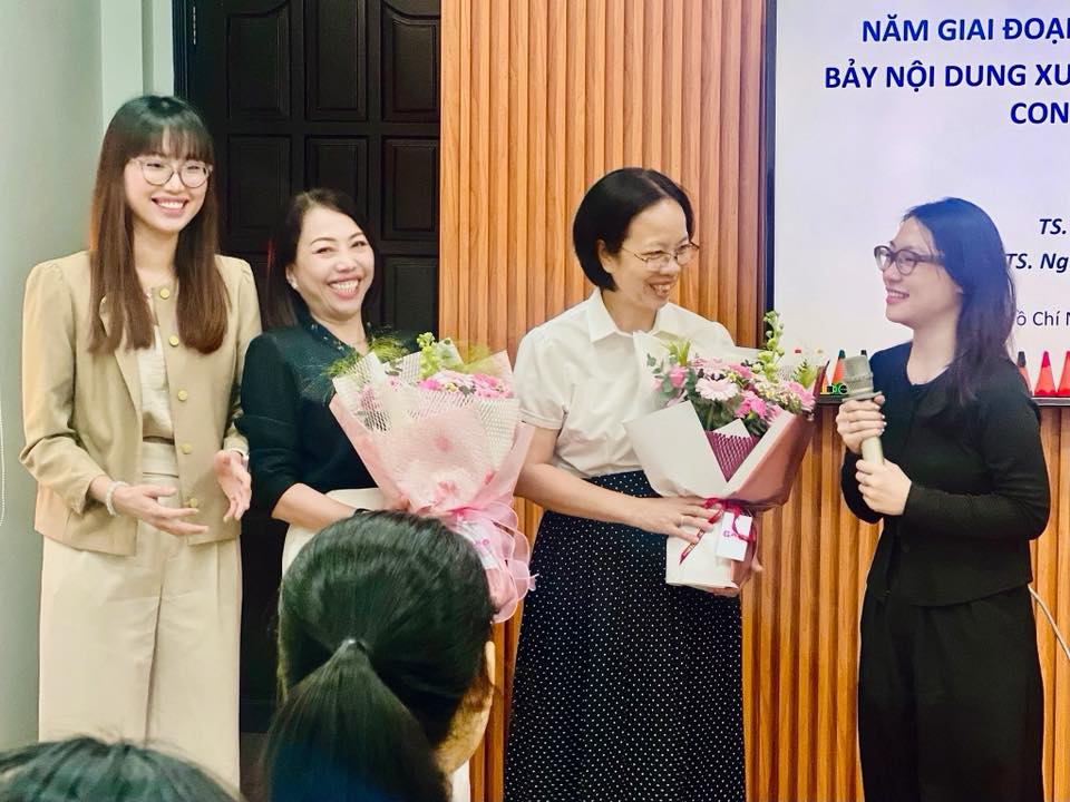 5 giai đoạn khủng hoảng tuổi vị thành niên - khoảnh khắc tri ân diễn giả tại chuyên đề IFP.